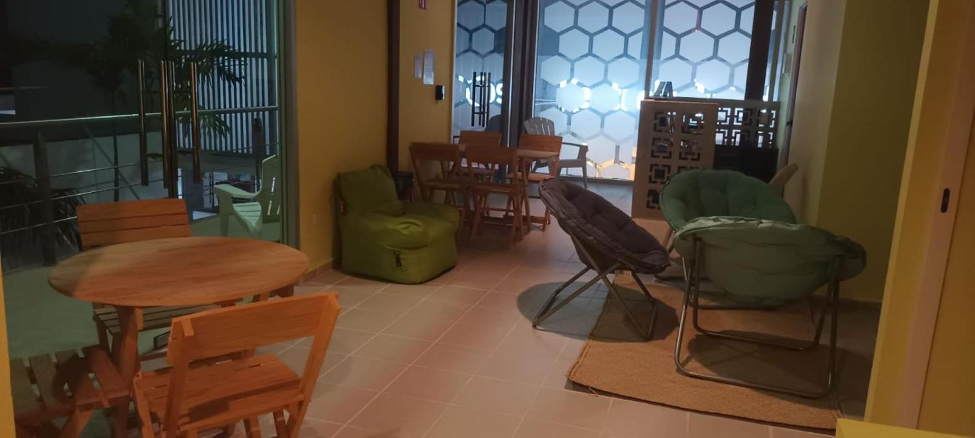 Hostel Tropico 20 Pdc Плая-дель-Кармен Экстерьер фото