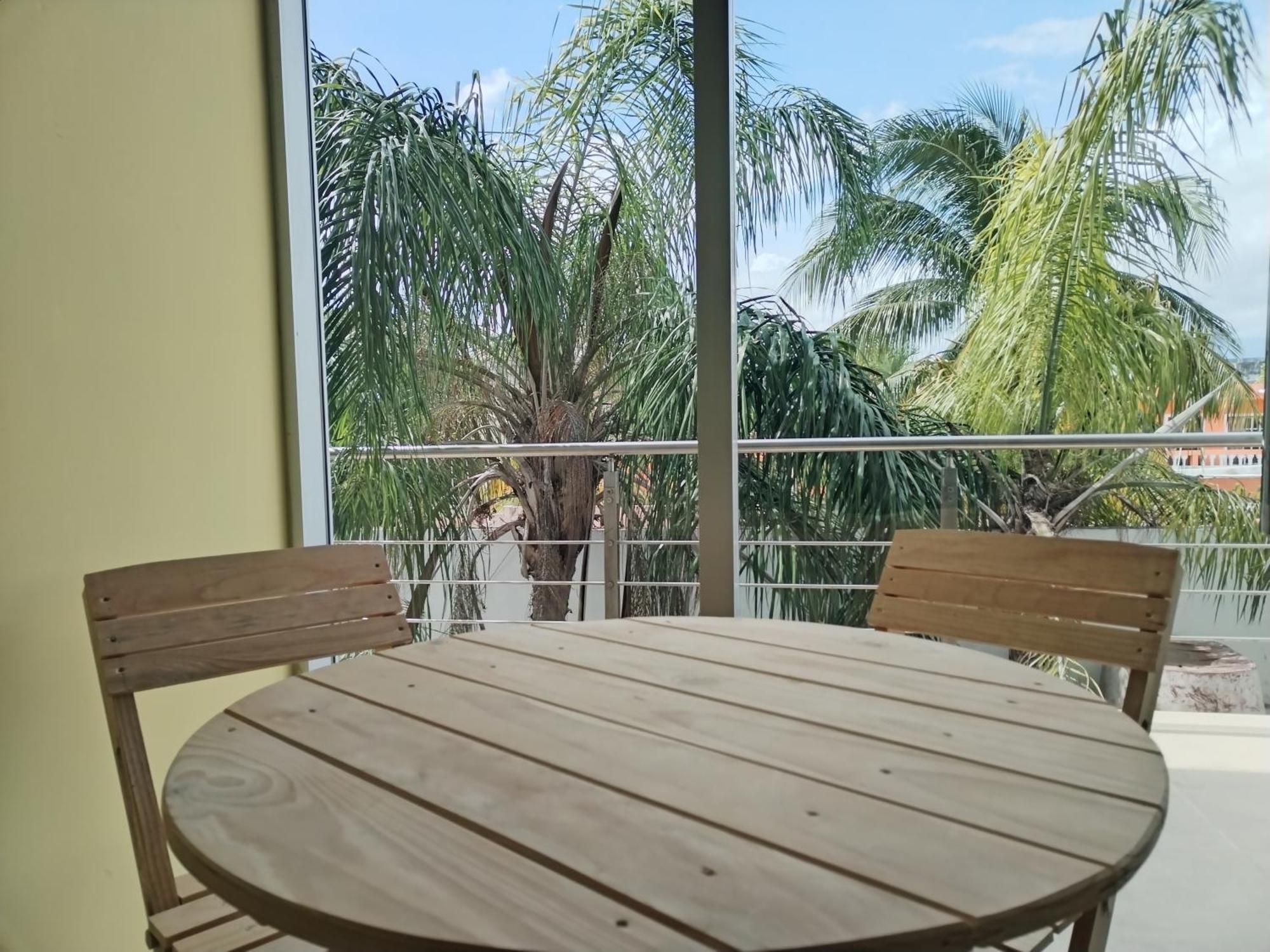 Hostel Tropico 20 Pdc Плая-дель-Кармен Экстерьер фото